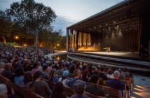 Le Théâtre de Verdure, qui a été rénové en 2022, offre une programmation éclectique au cœur du parc La Fontaine. Crédit photo: Ville de Montréal.